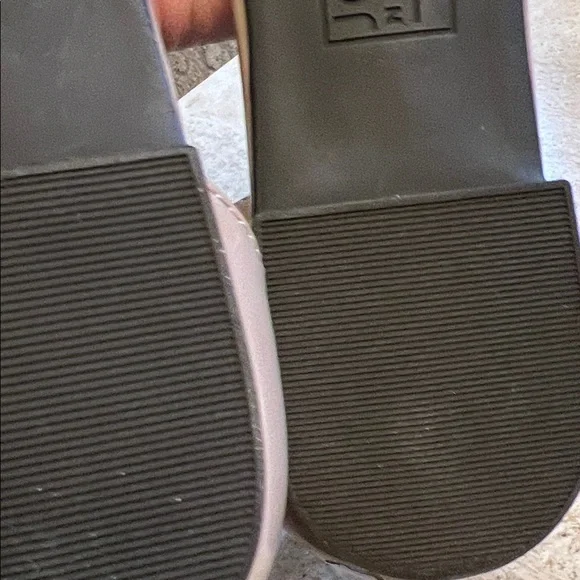 Jones New York Women's Textured Nude Flats - Picture 6 of 6